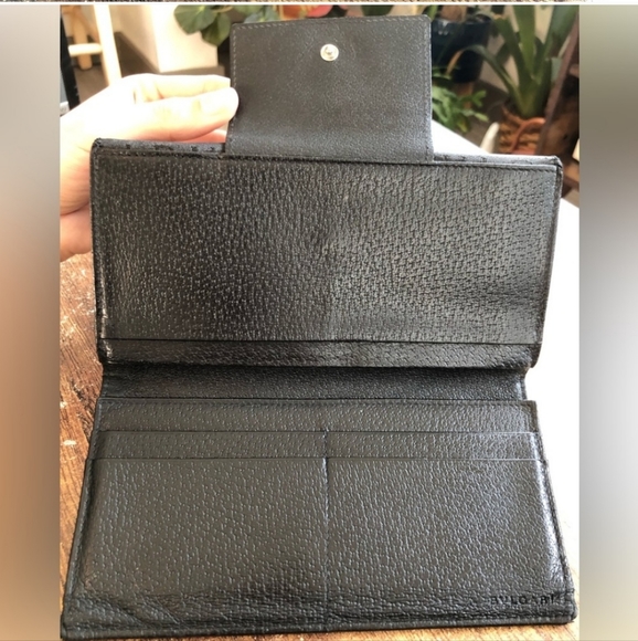 Bulgari trifold wallet-Newly restored authentic black Bulgari *HOST PICK* - Picture 4 of 15